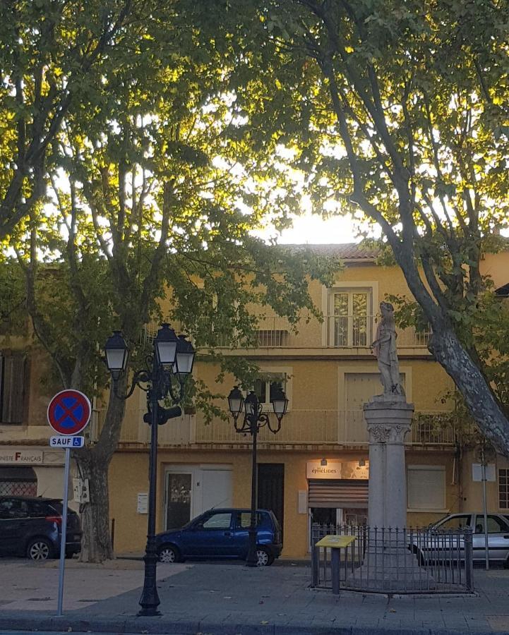 L Ephejules Leilighet Marseillan  Eksteriør bilde